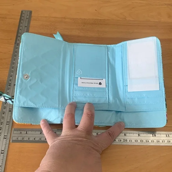 Vera Bradley RFID Protect Smartphone Wristlet Teal Yellow "Lemon Grove"  NEW - Picture 5 of 11